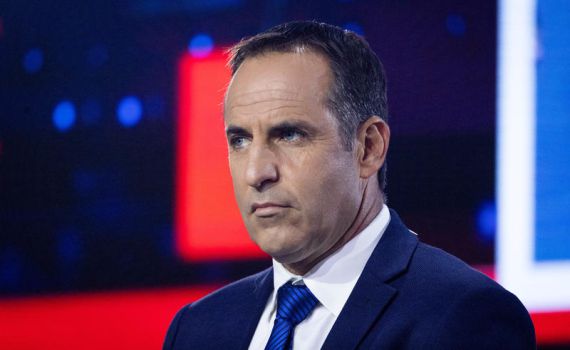 אודי סגל הודיע על פרישה; זו המגישה שתחליף אותו