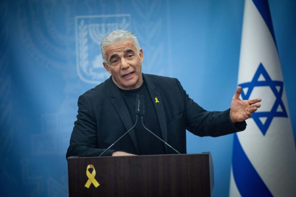 לפיד תוקף את הליכוד: "הפסיקה להיות מפלגה לאומית"