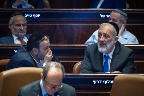 ש"ס תצביע בעד התקציב; הקואליציה השיגה את הרוב