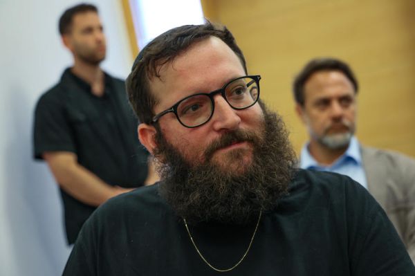 ההחלטה שוב התהפכה: אוריך הורחק מלשכת נתניהו