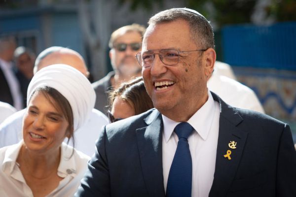 משה ליאון וחיים ביבס מארחים ראשי ערים לסליחות בירושלים. צפו