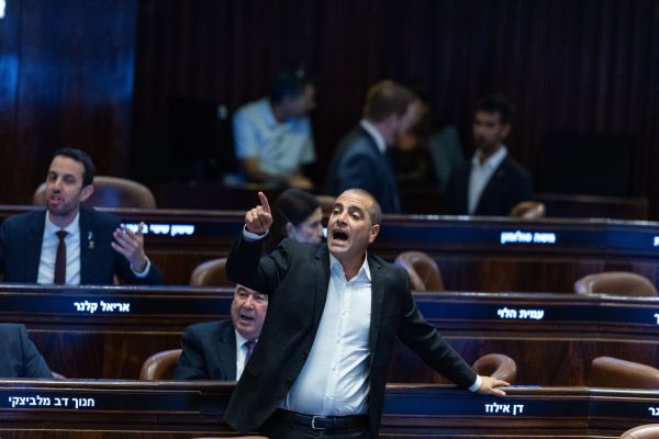 40 ח"כים נעדרו: האופוזיציה נתנה לקואליציה לנצח בהצבעה