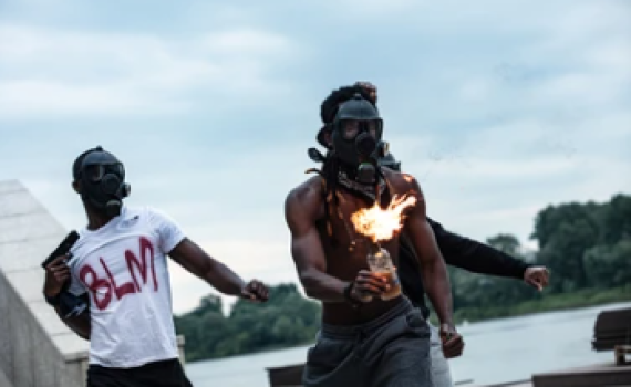 אחרי רצח הפליטה בארה"ב: BLM מצדיקים רצח לבנים וישראלים