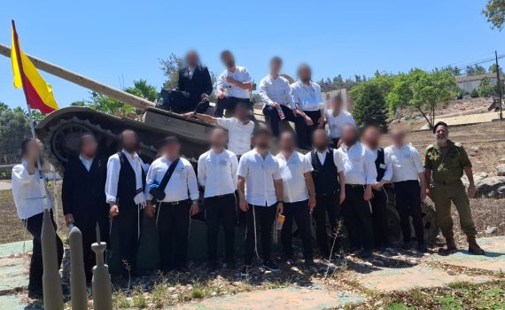 אפשר גם וגם: אברך ממאה שערים שהתגייס לצה"ל סיים את הש"ס