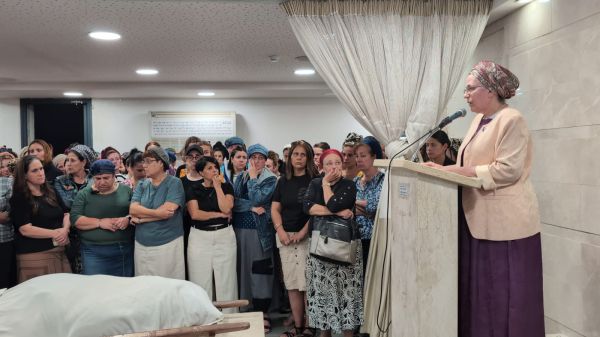 סטרוק בלוויית שריתה הי"ד: "את לא היית מוסרת את הארץ למרצחים"