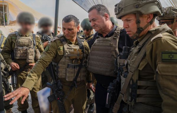 שר הביטחון מתחייב ללוחמים: "המערכה תיגמר רק כשהם נכנעים"