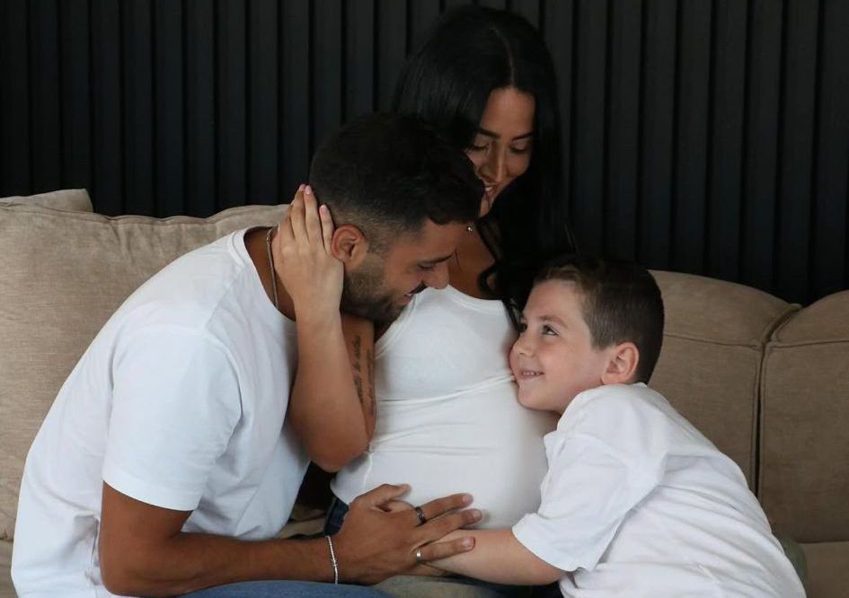 תכינו את ההאנגר: בר כהן ואליאב טעטי בהריון ראשון