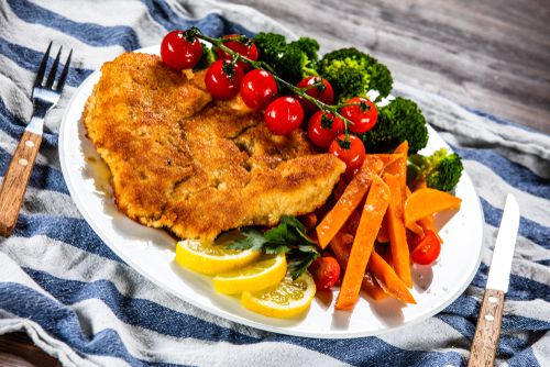 חתיכות פלסטיק נמצאו בשניצל של טבעול: "לא לצרוך את המוצר"