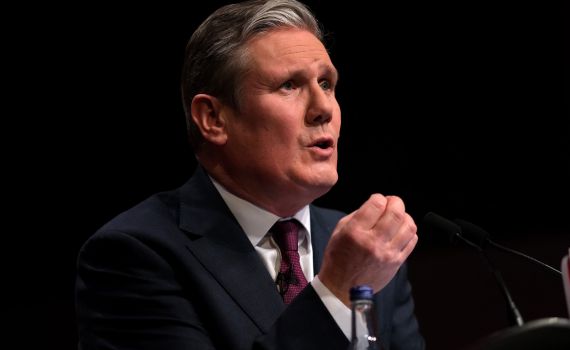 ממשלת בריטניה נגד הפגנות הימין: "לא נקבל התקפה על מיעוטים"