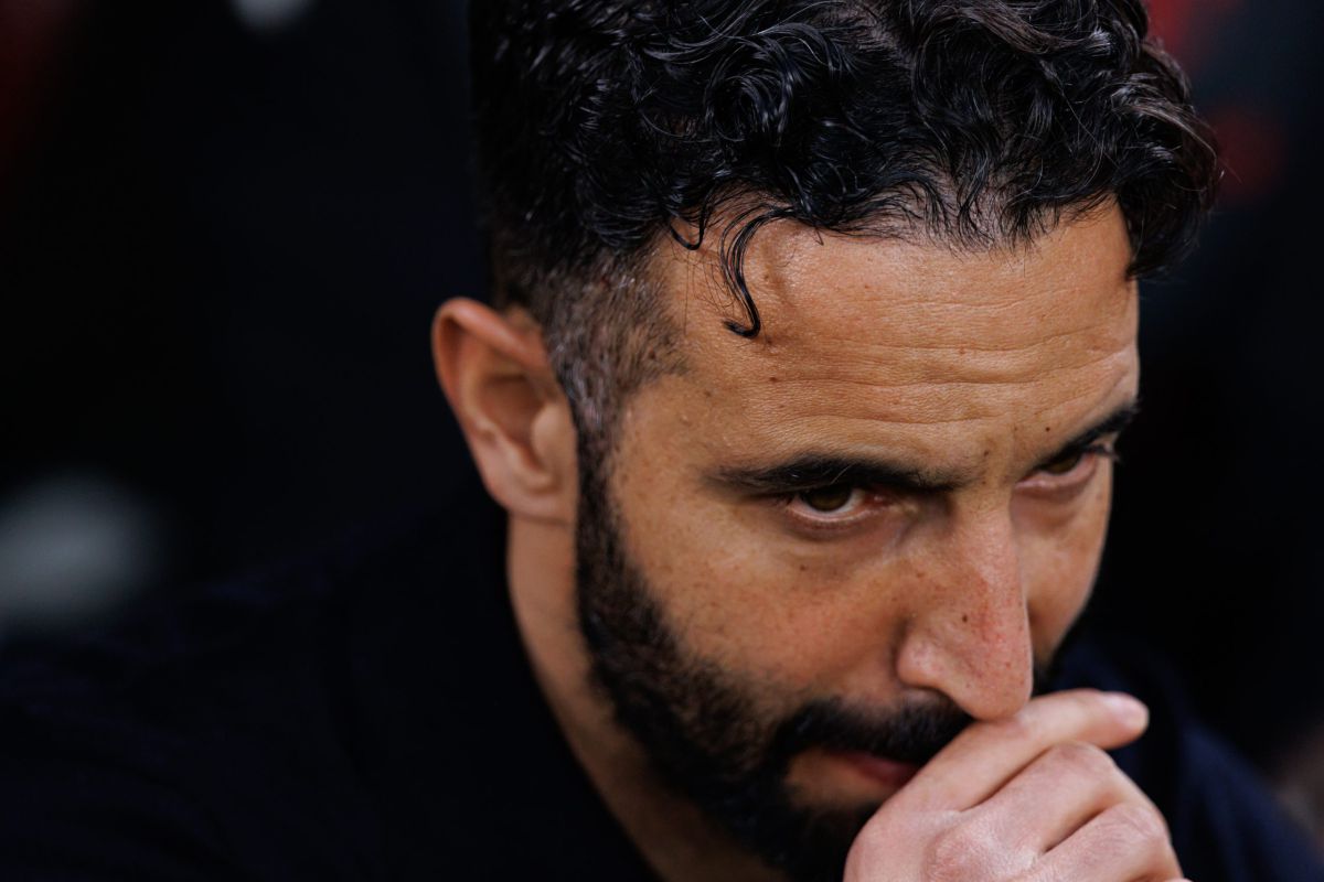 אחרי שיצא נגד ההנהלה: מנצ'סטר יונייטד הודיעו על פיטורי המאמן