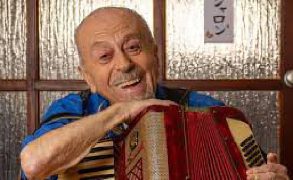 נפרדים מאלברט כהן: 10 הדמויות שהפכו את קולו לאגדה