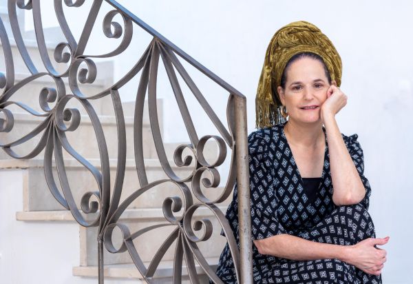 "לא כעס – אהבת תורה הביאה אותי לכתוב" | חיים היא