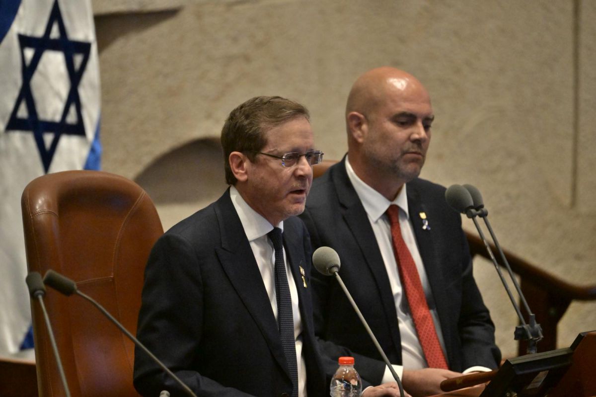 הרצוג בכנסת: "הלב שלי שותת דם"