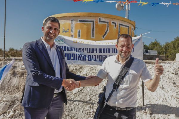 היסטוריה: חומש חוברה לסיבים האופטיים