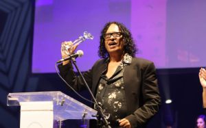 יזהר כהן בהישג ענק: הזמר וכוכב האירוויזיון זוכה באות הוקרה