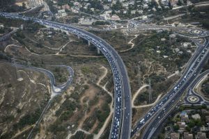 לידיעת הנוסעים לירושלים: שיבושי תנועה בכביש 1 - זאת הסיבה
