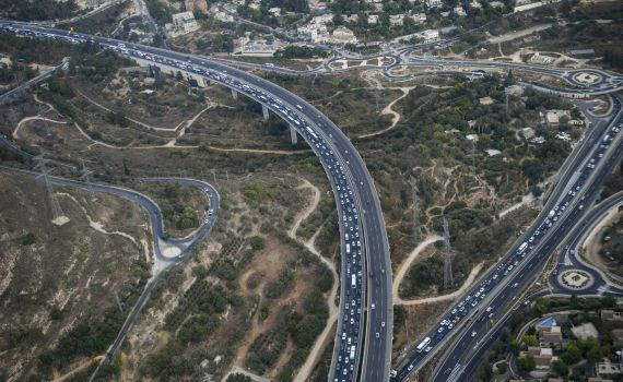 לידיעת הנוסעים לירושלים: שיבושי תנועה בכביש 1 – זאת הסיבה