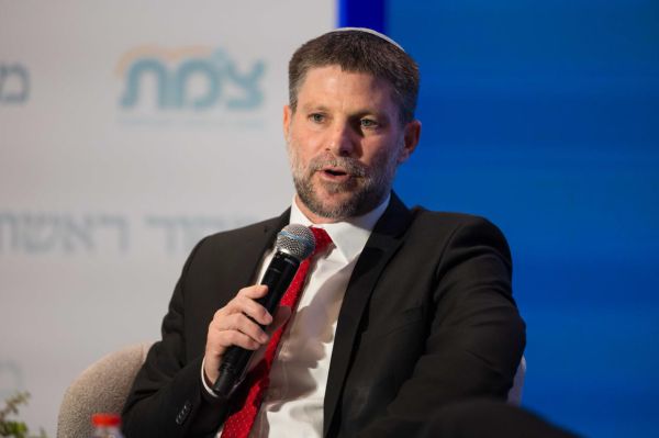 סמוטריץ מצהיר: "כך נוריד את מחירי החלב בישראל"