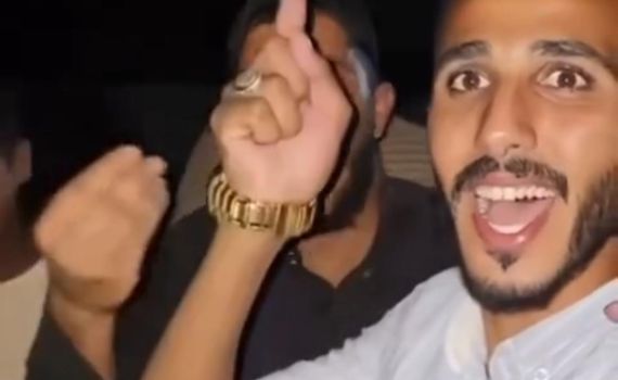 מחליא: עשרות עזתים חוגגים את טבח ה-7 באוקטובר