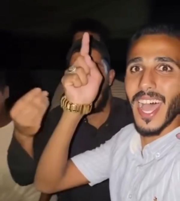 מחליא: עשרות עזתים חוגגים את טבח ה-7 באוקטובר