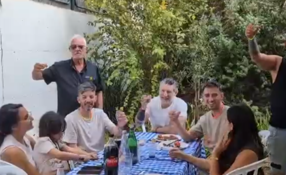 מרגש: השף אסף גרניט בישל לשורדי השבי | צפו