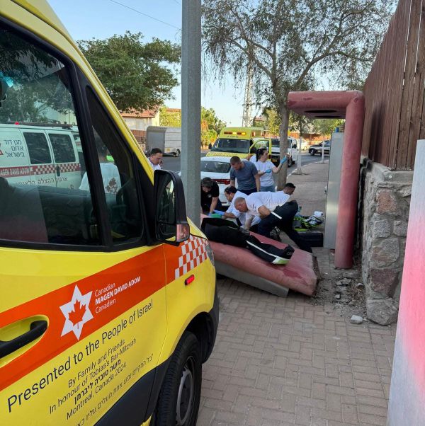 טרגדיה באילת: בן 14 נהרג מקריסה של עמוד תיבות דואר