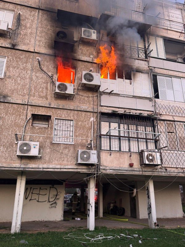ארבעה פצועים חולצו מדירה בוערת בבת ים