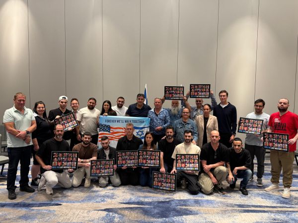 שורדי שבי נפגשו עם וויטקוף וקושנר. צפו