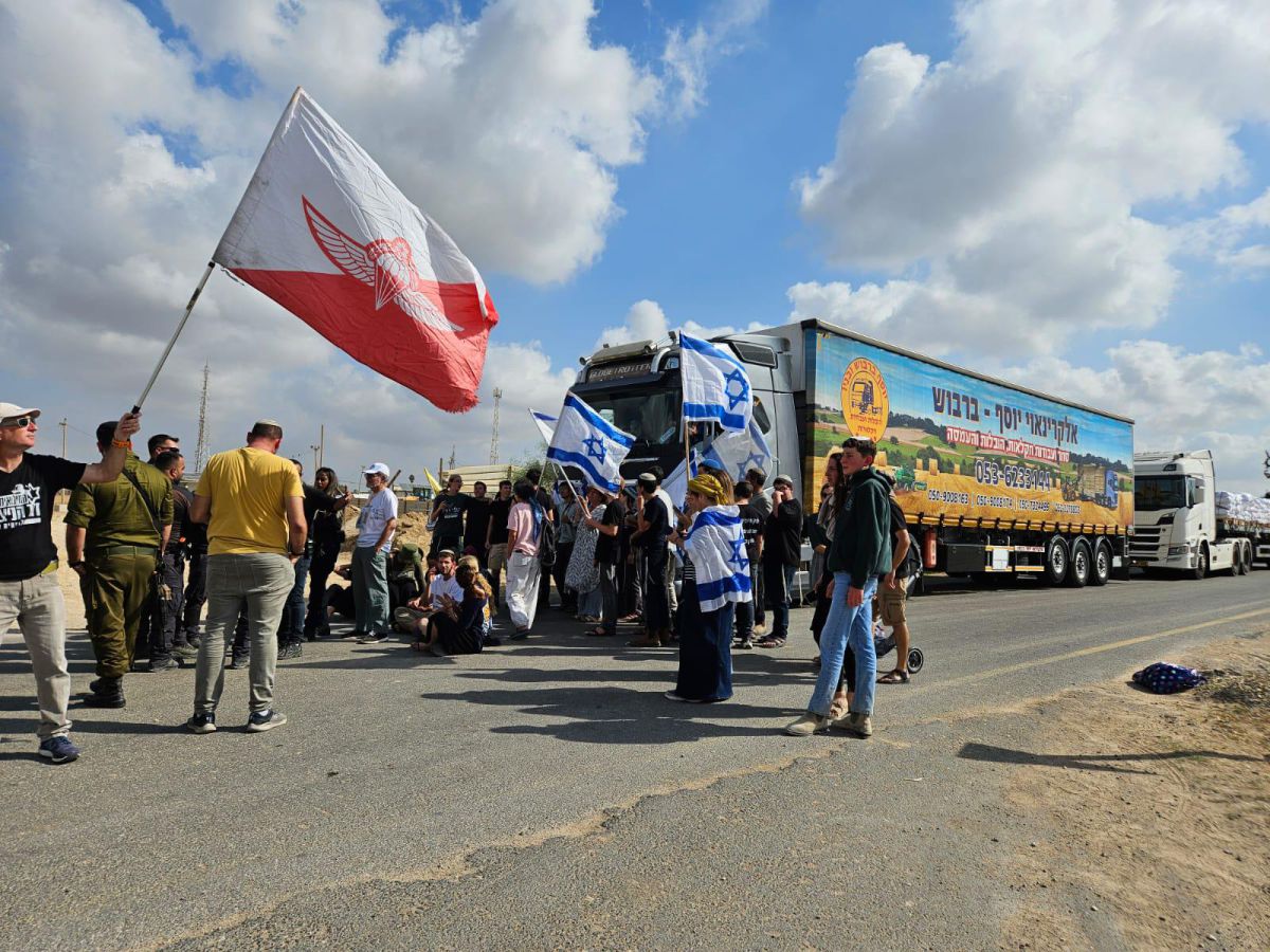 גם אחרי שלושה ימים ללא שחרור גופת חטוף: משאיות סיוע נכנסות