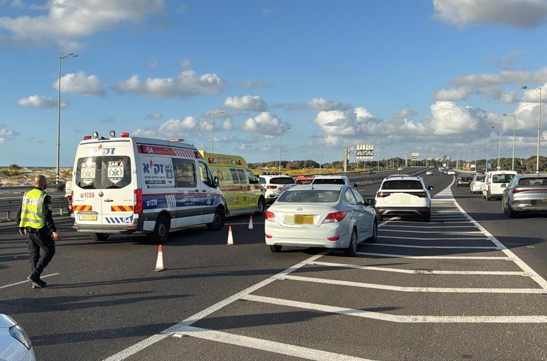 הקטל בכבישים: בת 25 נהרגה מפגיעת רכב בכביש 2