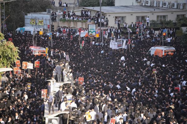 איחוד הצלה: זאת כמות האנשים שנזקקו לטיפול בהפגנת החרדים