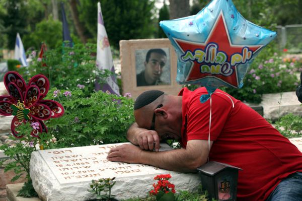 הבוקר משפחות שכולות יגלו: רוצחי יקיריכם משתחררים