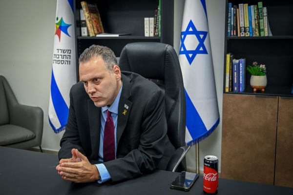 מיקי זוהר זועם: כשזה מגיע לליכוד ולנתניהו זה הופך לסערה