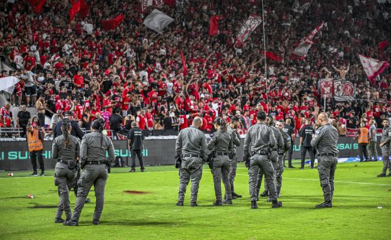 הפועל תל אביב לאוהדיה: "לא יכולים לקחת אחריות שתחזרו בשלום"