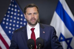 סערה: סגן נשיא ארה"ב ספד ליום השואה, בלי להזכיר את היהודים