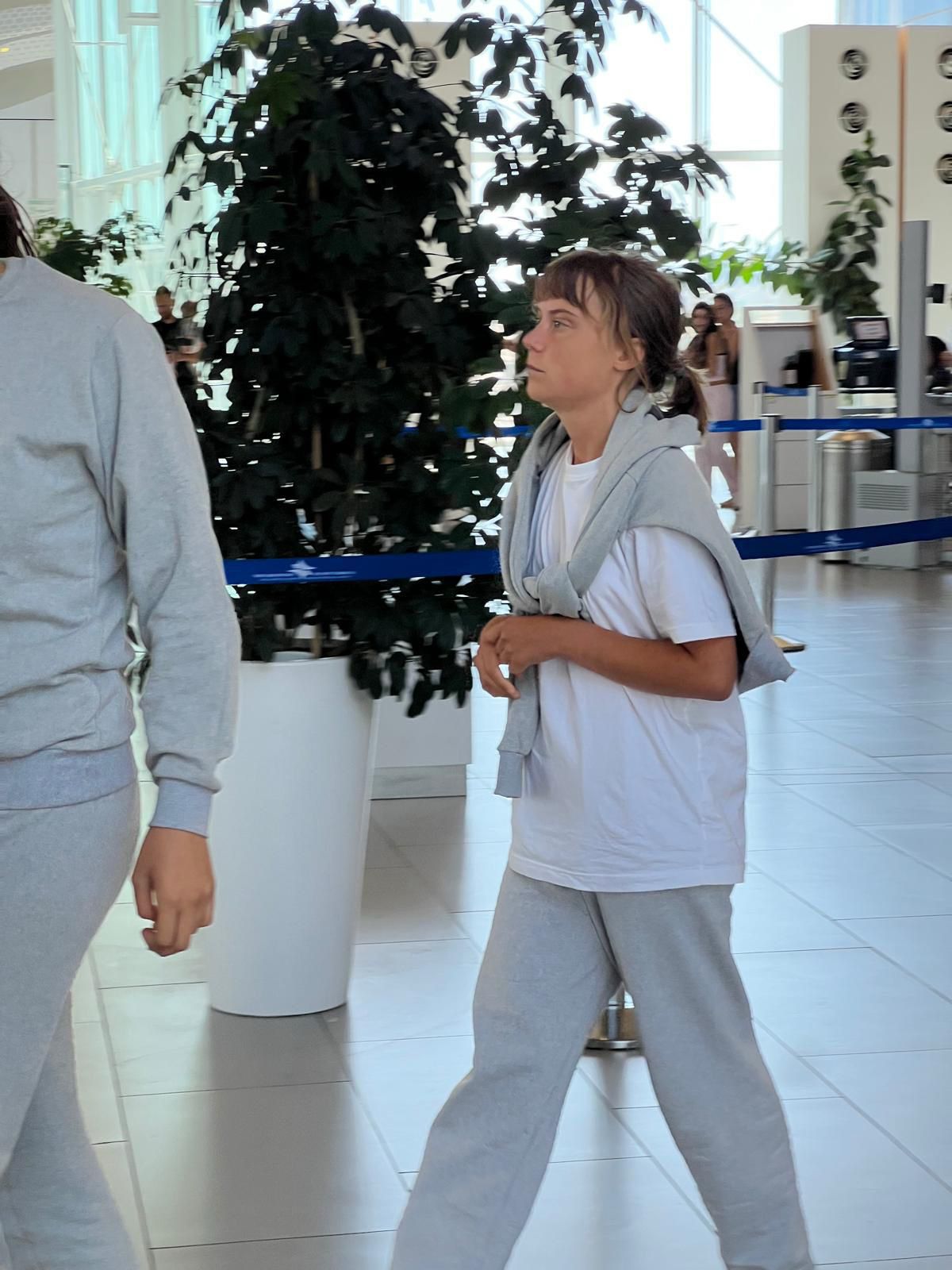 בפעם השנייה: הפעילה האנטי-ישראלית גרטה טונברג גורשה