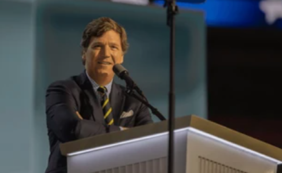 אנטישמיות הזויה: השדרן האמריקאי רמז שיהודים יצרו את הקורונה