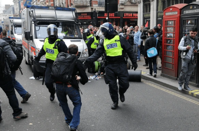 מהומות ההגירה: אירלנד בוערת אחרי תקיפה של ילדה על ידי מהגר