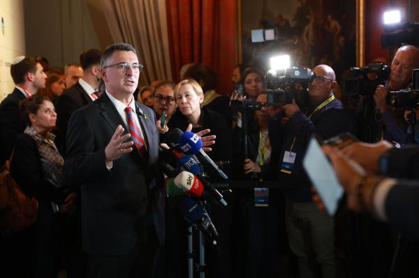 סער: יודעים בוודאות שחמאס יכול לשחרר מספר משמעותי של חטופים