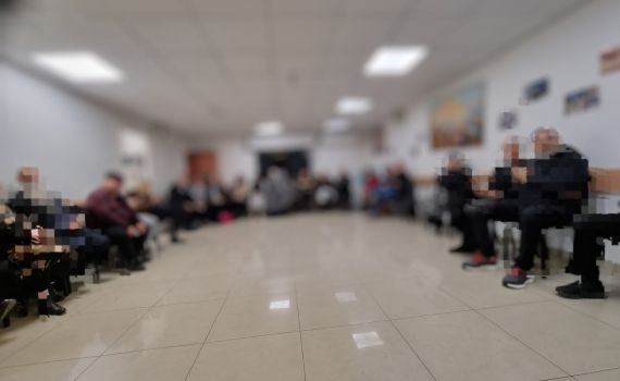 אחרי נתק ארוך: צעירה שהייתה בקשר עם גוי – שבה לחיק משפחתה