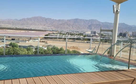 תארזו משקפי שמש: פנינת נופש חדשה בלב העיר אילת