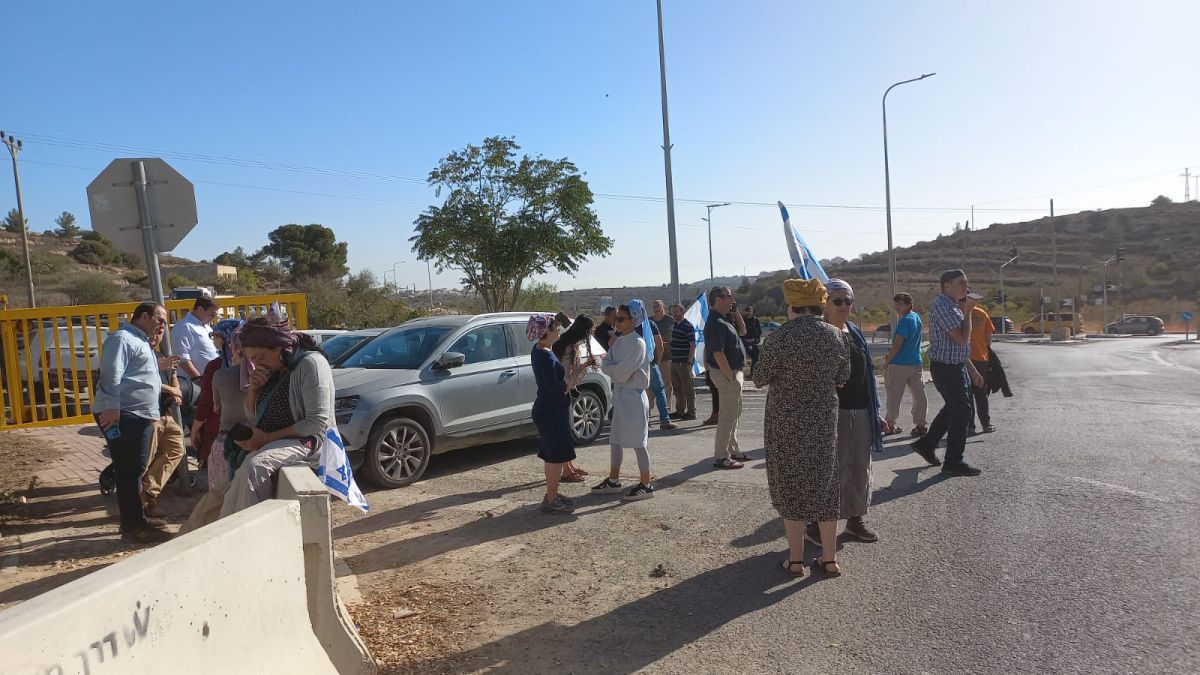 פרובוקציה במסיק: אנרכיסטים תקפו חיילים וניסו לחטוף רחפן