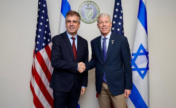 עימות חריף בין כהן לאמריקנים; הבכיר ביטל את הגעתו לארץ