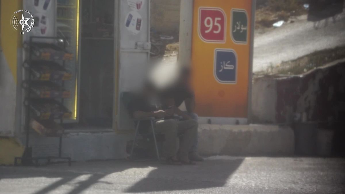 תיעוד נדיר: מסתערבים "קוטפים" מחבל מתחנת דלק