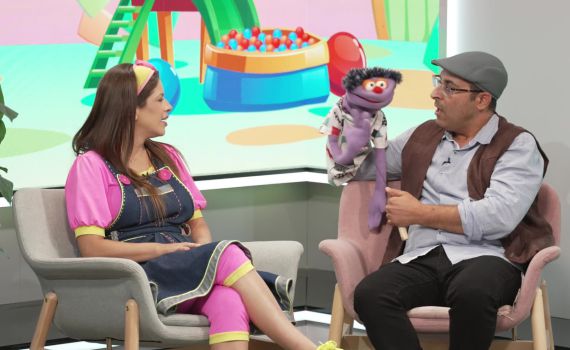 בשכונה של אביה – אמיתי המספר הגיע לסוכה