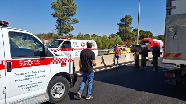 אירוע ירי בכביש 443: שני הרוגים ו-2 פצועים, הרקע פלילי