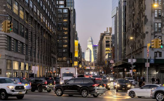 האנטישמיות מתגברת: רב ישראלי הותקף באלימות בניו יורק