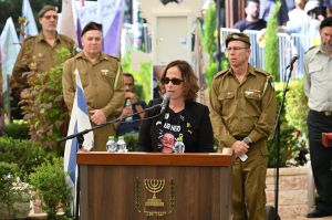 אמו של עומר נאוטרה נפרדת: "כולנו נשארנו עם החלל העצום"