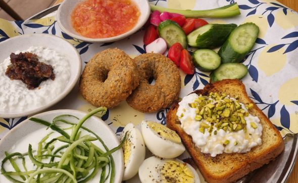 ניסינו את הטרנד החדש במסעדות: קוטג' בכל מנה