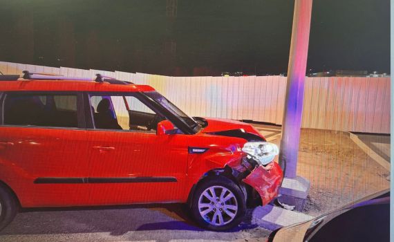 אילת: נהג ניסע להימלט משוטרים – ופגע בניידת המשטרה